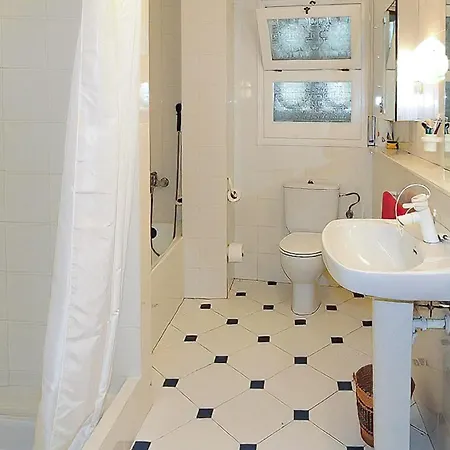 Appartement In With Private Pool & Sea Views Roses