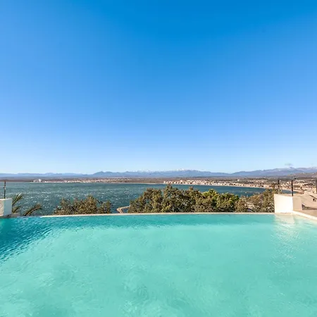 In With Private Pool & Sea Views * Roses