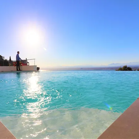 Appartement In With Private Pool & Sea Views *