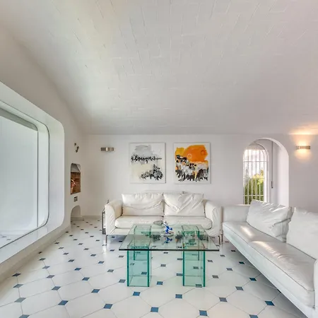 In With Private Pool & Sea Views Roses