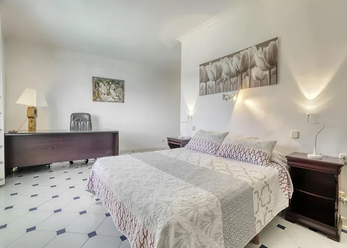 In With Private Pool & Sea Views * Roses