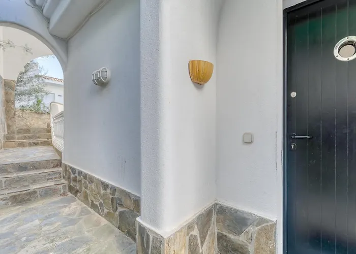 In With Private Pool & Sea Views Lejlighed *
