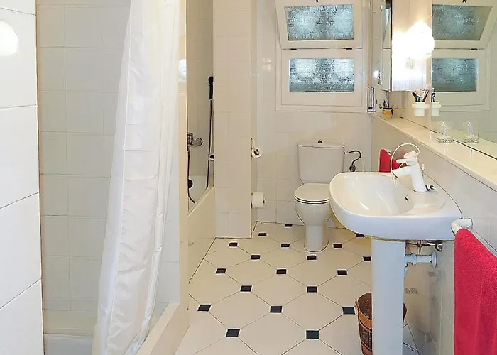 Lejlighed In With Private Pool & Sea Views Roses