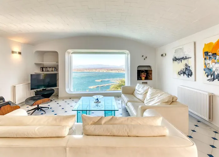 Lejlighed In With Private Pool & Sea Views *